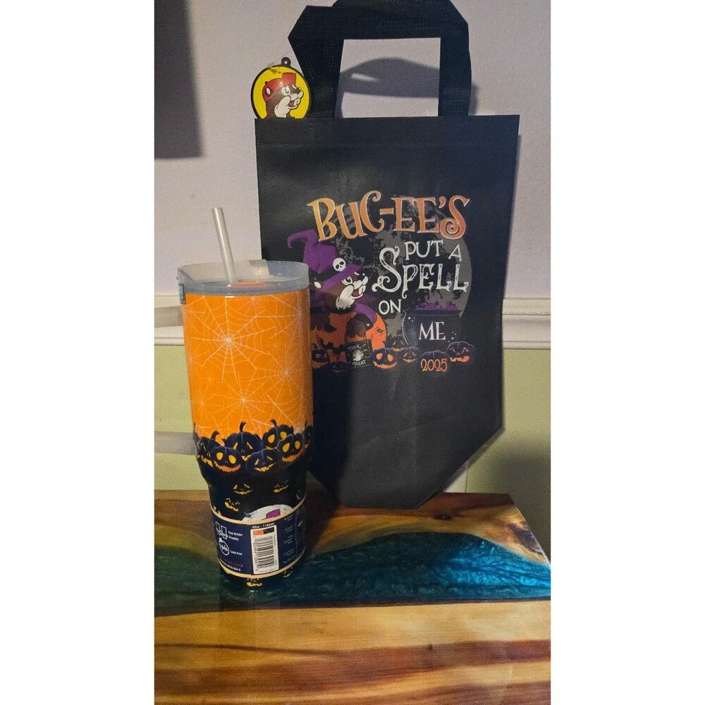 Buc-ee 40 oz tumbler Halloween 2025 w/bag